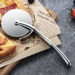 ⁦قطاعة بيتزا ستانلس ستيل لوكس من Top Choice⁩ - الصورة ⁦3⁩
